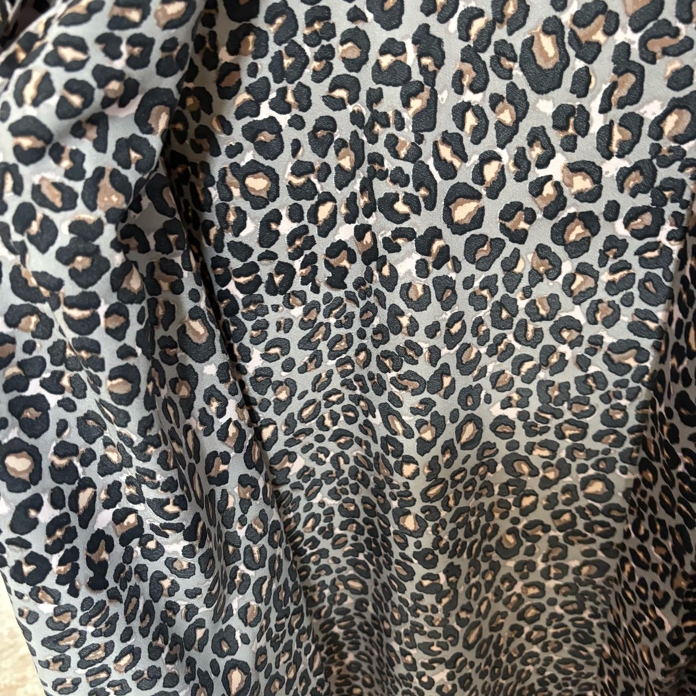 Victoria's Secret Leopard Print Robe - Picture 6 of 8
